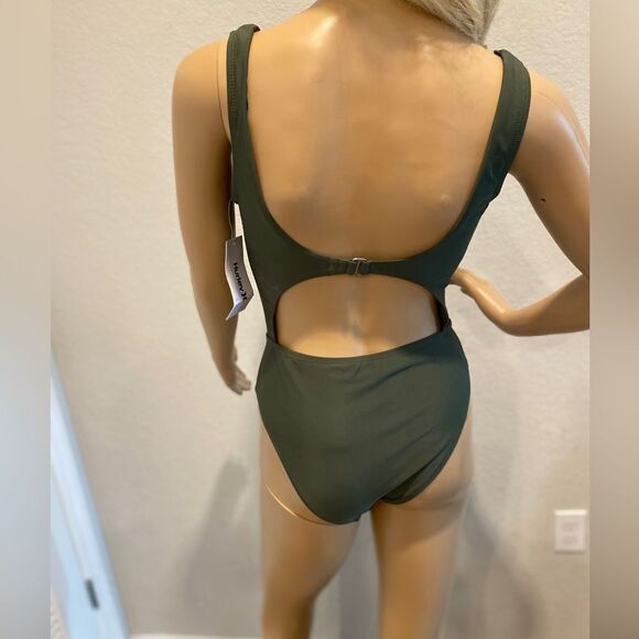 NWT Hurley One Piece Swimsuit - Picture 4 of 4